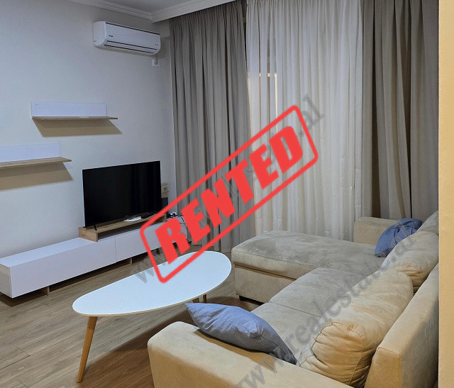 
Apartament 1+1 me qira ne rrugen Peti prane Liqenit Artificial, ne Tirane.
Shtepia pozicionohet n